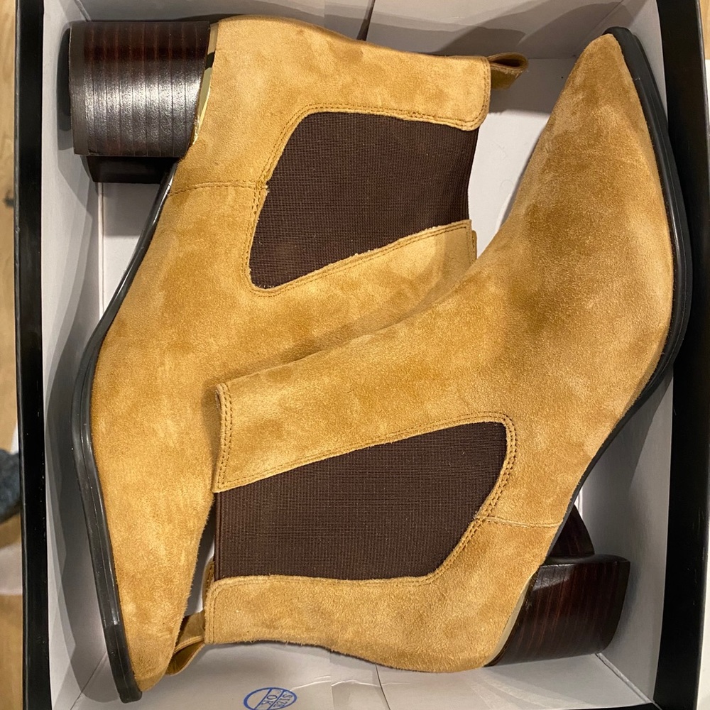 Nine West booties - Picture 3 of 5